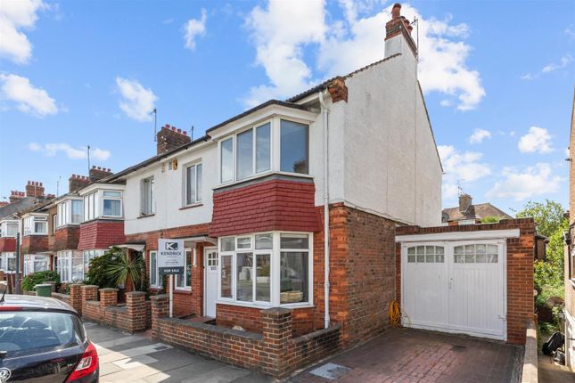 5 bedroom end of terrace house for sale