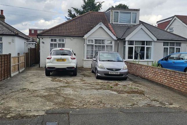 Pinkwell Avenue, Hayes, UB3 1NQ 3 bed semi