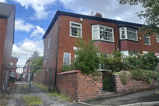 Coniston Avenue, Coppice, Oldham, OL8 3 bed end of terrace house for sale