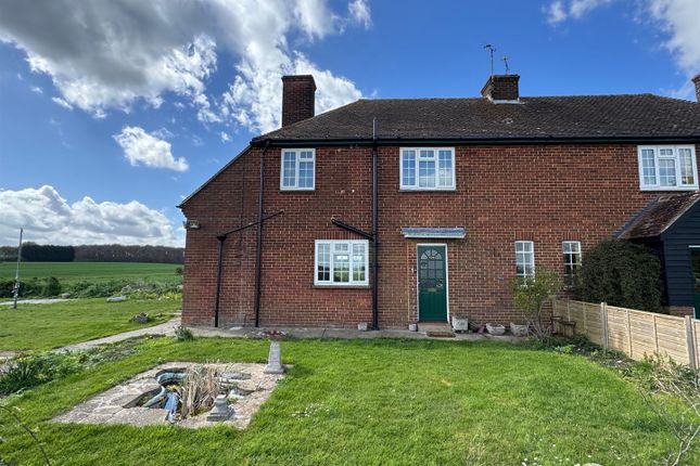 Belnor Avenue, Bobbing, Sittingbourne 3 bed semi