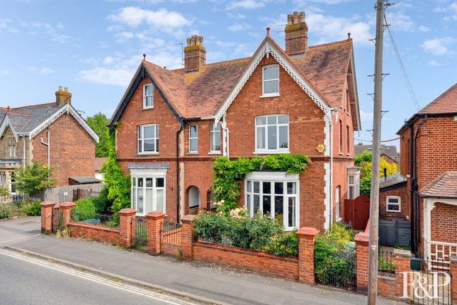 Chinnor Road, Thame 5 bed villa for sale