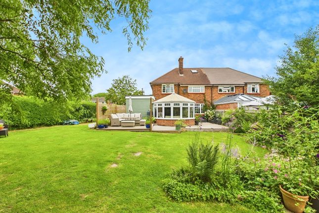Redford Avenue, Horsham RH12 3 bed semi