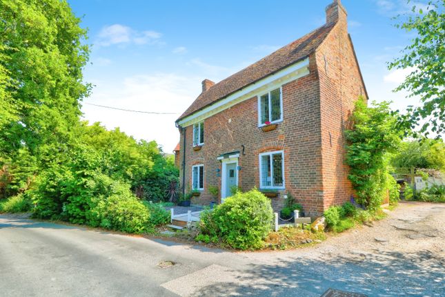 2 bedroom detached house for sale