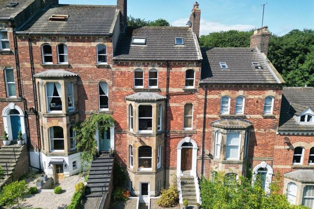 10 Hanover Terrace, Whitby 7 bed townhouse for sale