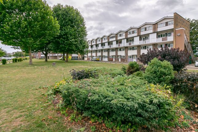 2 bedroom maisonette for sale
