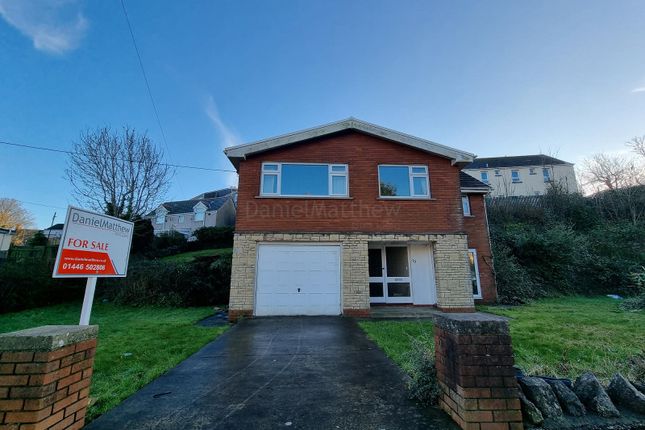 Price Avenue, Barry, The Vale Of... 4 bed semi