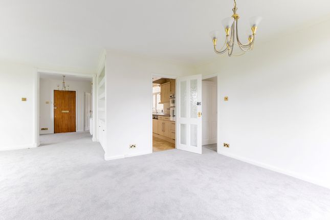 3 bedroom flat for sale