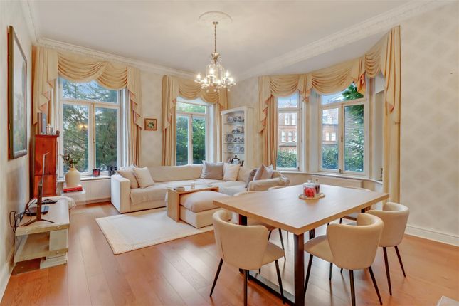 Redington Road, Hampstead, London NW3 3 bed flat for sale