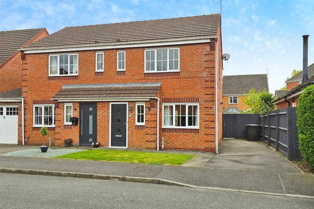 3 bedroom semi-detached house for sale