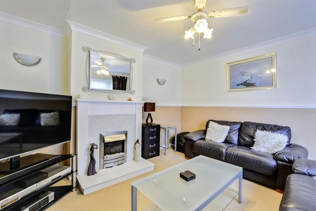 Kilvington Road, Arnold, Nottingham 3 bed semi