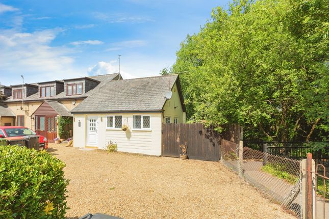 1 bedroom semi-detached house for sale