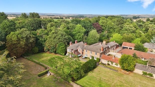 9 bedroom detached house for sale