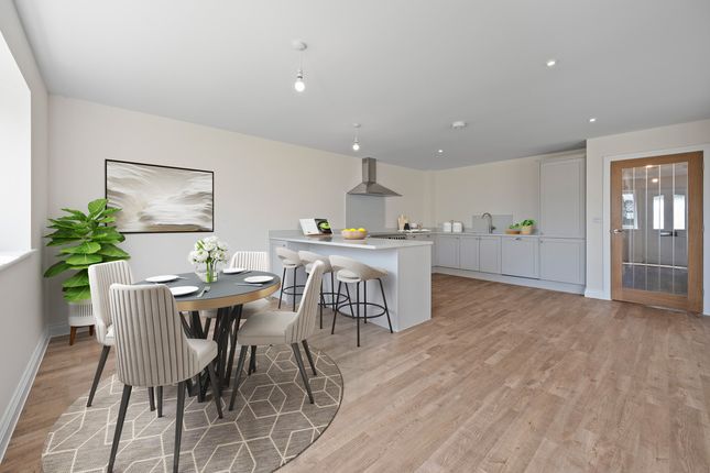 Main Street, Watford, NN6 4 bed detached house for sale