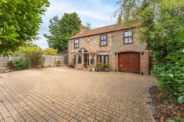 Sandy Lane, Fakenham 5 bed detached house for sale