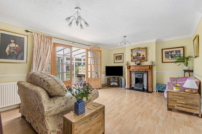 Oakmere Close, Potters Bar, EN6 2 bed detached bungalow for sale