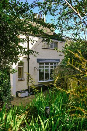 2 bedroom cottage for sale