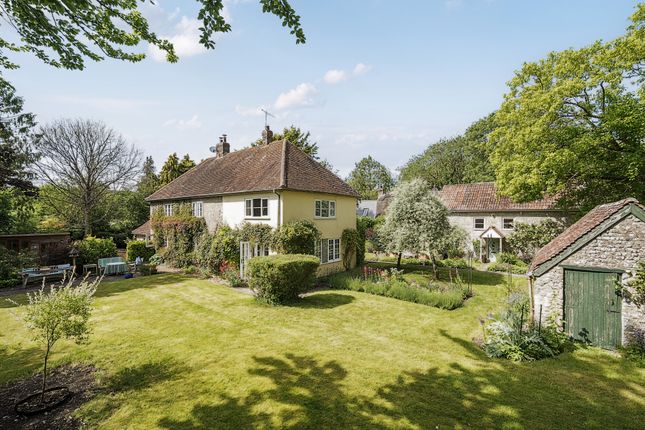 5 bedroom cottage for sale