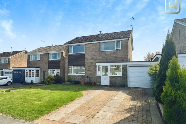 2 bedroom link detached house for sale