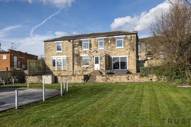 Horbury Road, Ossett, WF5 5 bed detached house for sale