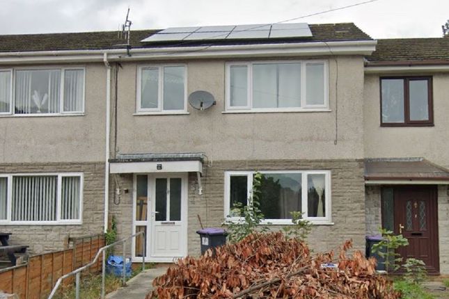 3 bedroom flat for sale