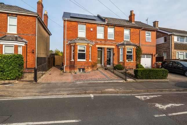 Hall Road, Gloucestershire GL53 2 bed semi