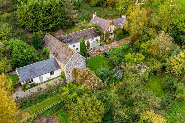Off Dinbren Road, Llangollen 4 bed country house for sale