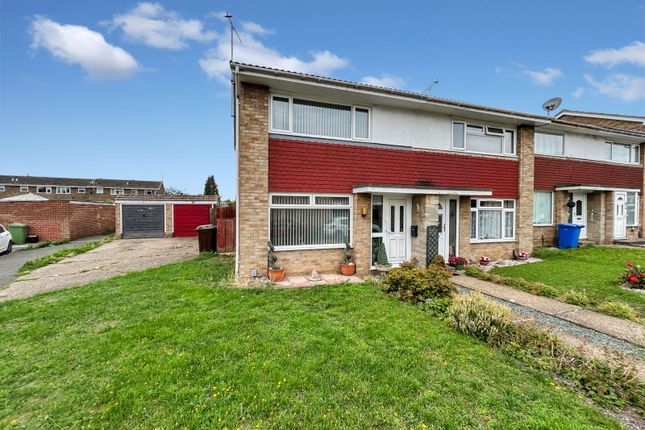 Simpson Road, Sittingbourne ME10 2 bed end of terrace house for sale