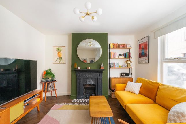 Wells Street, Ashton 2 bed terraced house for sale