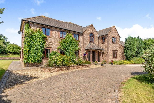 6 bedroom detached house for sale