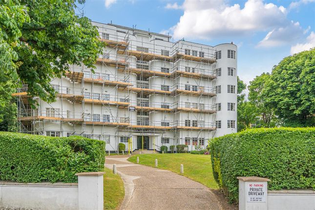 Pages Lane, London N10 2 bed apartment for sale