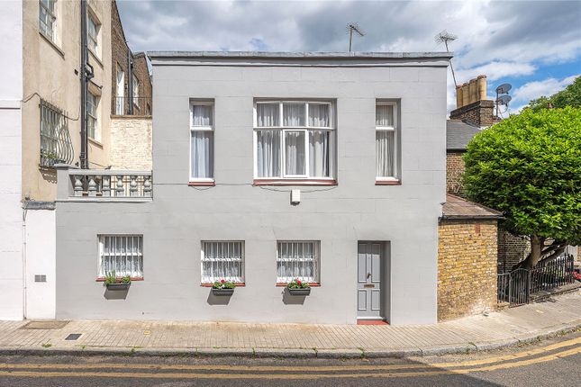 2 bedroom mews property for sale
