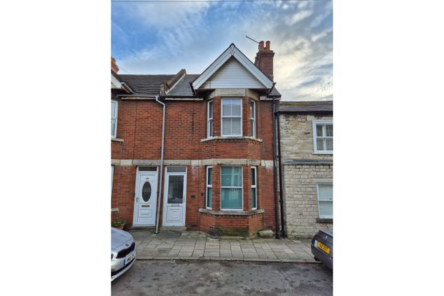 2 bed terraced house