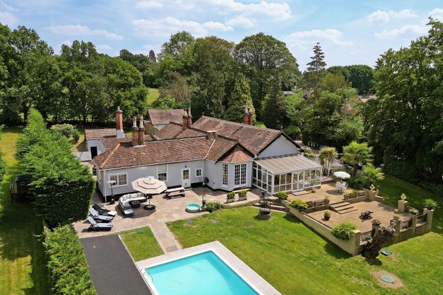 Hollybush Hill, Stoke Poges, SL2 5 bed detached house for sale