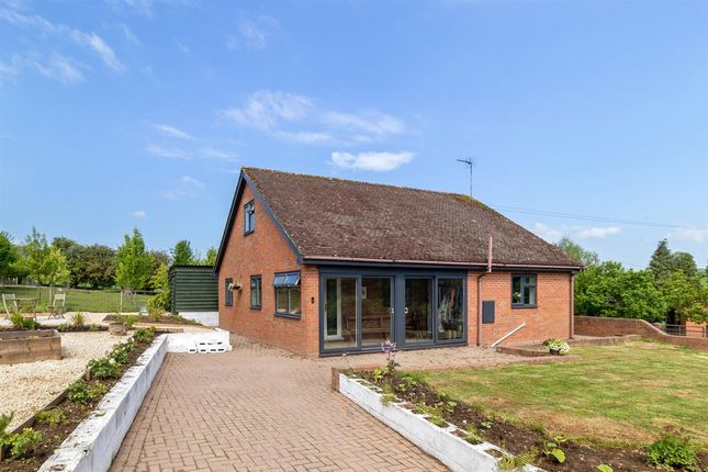 Meadow View, Bromyard, Herefordshire... 3 bed detached house for sale