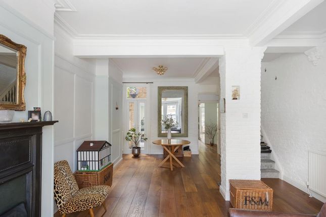 Clive Road, London, SE21 3 bed terraced house for sale