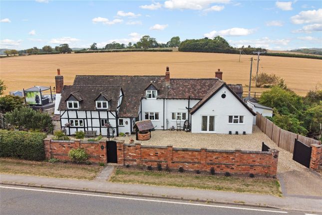 Iron Cross, Salford Priors, Evesham... 4 bed detached house for sale
