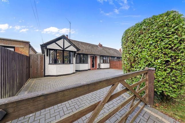 Redricks Lane, Sawbridgeworth CM21 3 bed semi