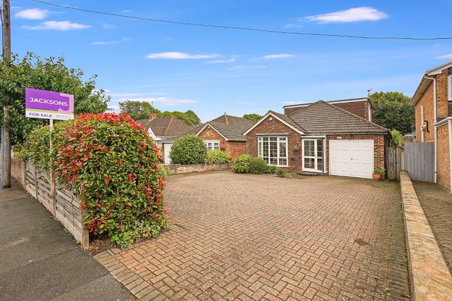 Maidstone Road, Rainham 3 bed chalet for sale