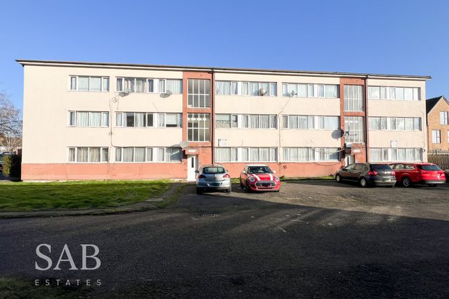 Lady Margaret Road, Southall, UB1 2 bed flat for sale