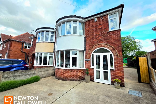 Thorn Avenue, Mansfield, NG19 3 bed semi
