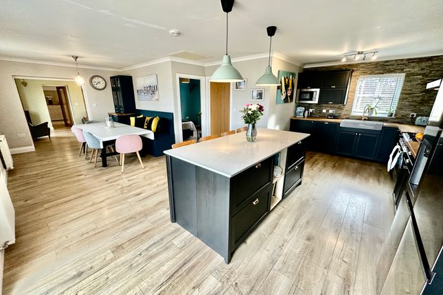 4 bedroom detached bungalow for sale