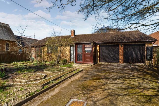 Cumnor Village,  Oxford,  OX2 3 bed detached bungalow for sale