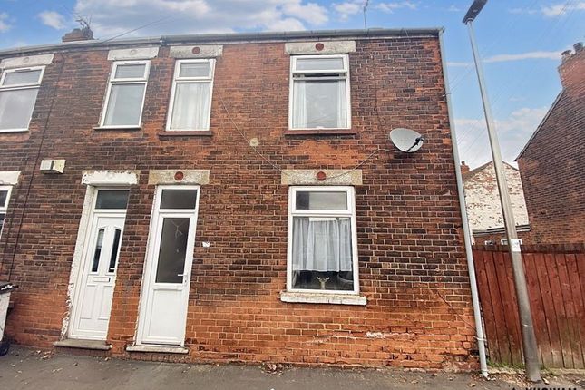 Lorraine Street, Hull, HU8 2 bed end of terrace house for sale