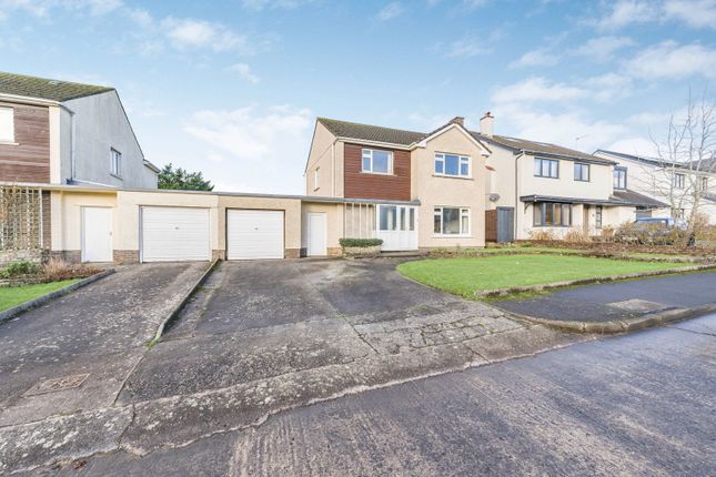 Robinswood Crescent, Penarth CF64 3 bed detached house for sale