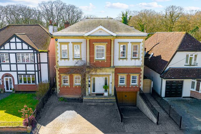 6 bedroom detached house for sale