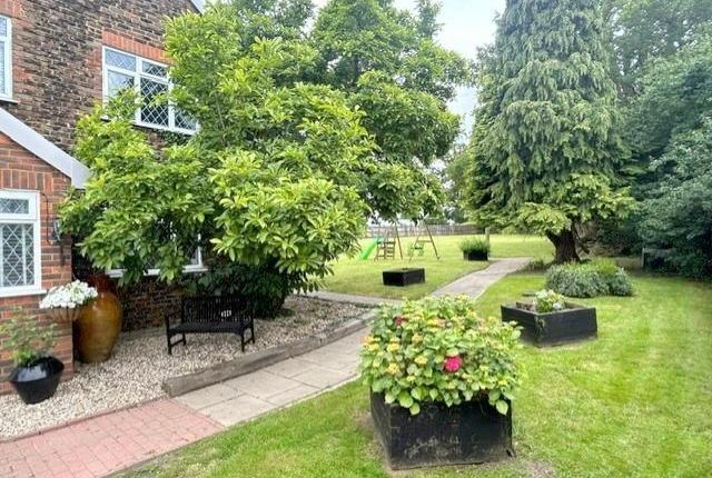 Goughs Barn Lane, Warfield 6 bed detached house for sale