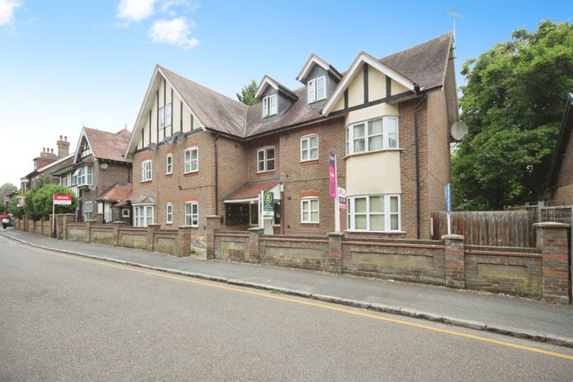1 bedroom ground floor flat for sale