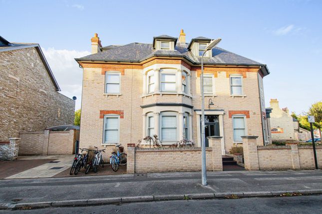 1 bed flat