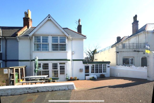 5 bedroom semi-detached house for sale