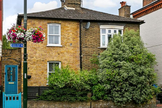 High Street, Hampton Wick, Surrey, KT1 4 bed semi